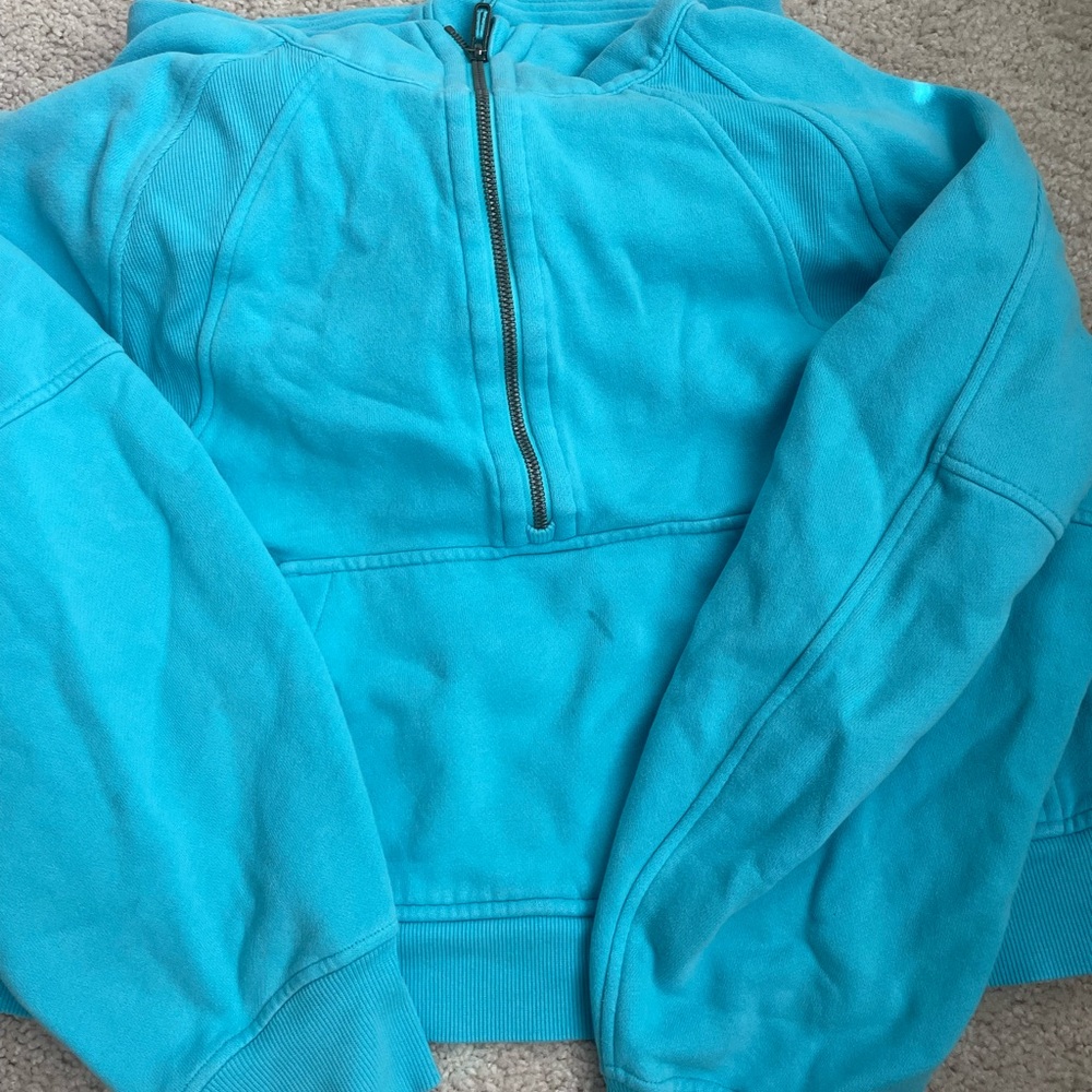 Lululemon electric turquoise scuba half zip